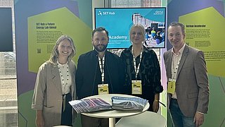 Das SET Hub Team der dena auf dem Startup Germany Summit 2024