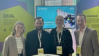 Das SET Hub Team der dena auf dem Startup Germany Summit 2024