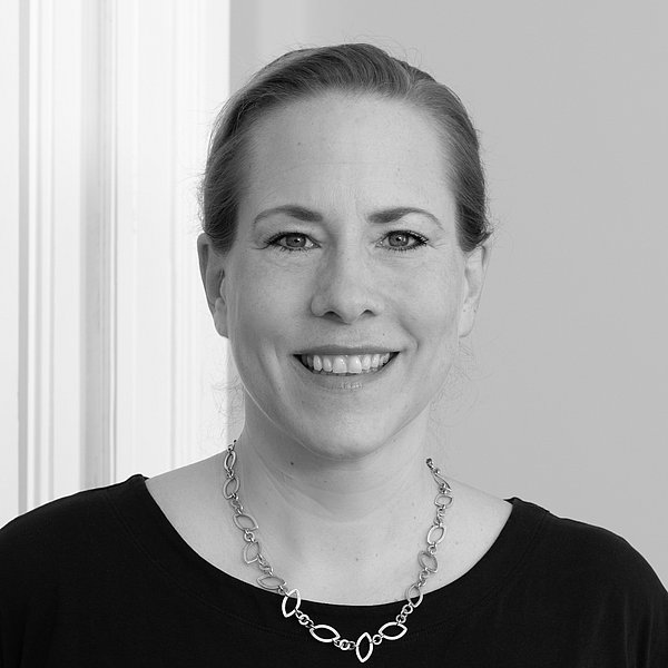 Foto von Prof. Dr. Katharina Reuter in schwarz weiß