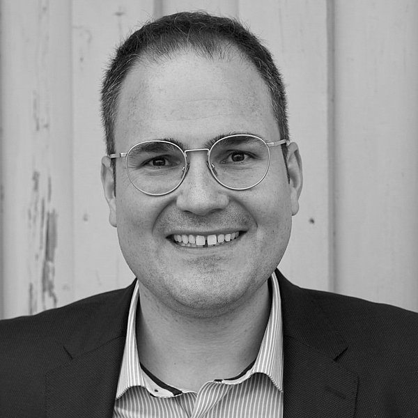 Foto von Manuel Lösch in schwarz weiß