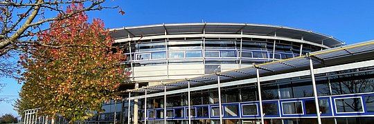 Außenansicht Rundling Bildungszentrum Nord in Reutlingen