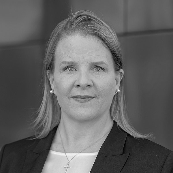 Foto von Sabine Augustin in schwarz weiß