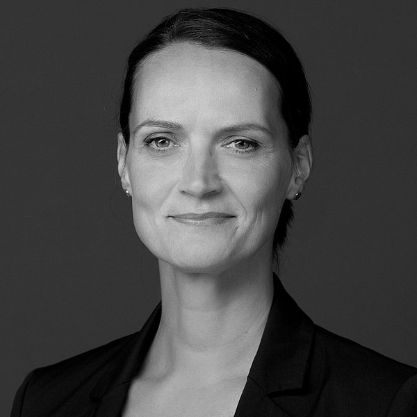 Foto von Cornelia Schuch in schwarz weiß