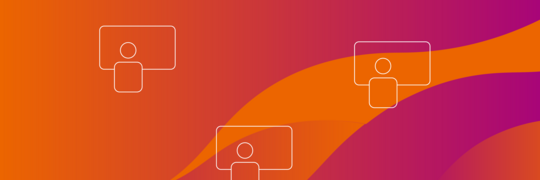 Grafik: Drei weiße Piktogramme von Personen mit Sprechblasen auf orange-rot schattiertem Hintergrund.
