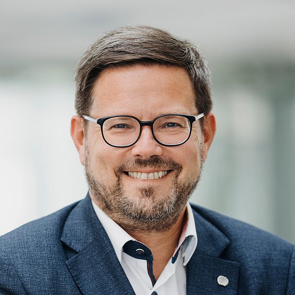 Portraitbild von Lars Rohwer
