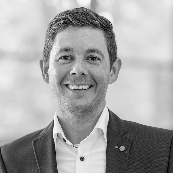 Foto von Oliver Pfeifer in schwarz weiß