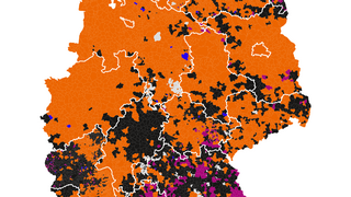 Karte: Verteilung der überwiegenden Energieträger in Ein- und Zweifamilienhäusern nach Gemeinde in Deutschland. Farbige Markierungen zeigen die vorherrschenden Energieträger: Orange für Gas, Dunkelgrau für Heizöl (inkl. Kohle), Blau für Fernwärme, Lila für Erneuerbare und Strom geprägt, Schwarz für Gemischt. Legende oben links: EZFH und MFH. Aktualisiert: November 2025.