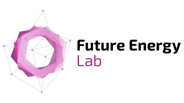 Logo von Future Energy Lab, bestehend aus einem geometrischen, mehrfarbigen Ring und dem Schriftzug 'Future Energy Lab' in schwarzer und lila Schrift.