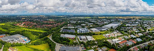 Panoramaluftaufnahme des Industrieparks und der Umgebung von Kiel, Wellsee, Deutschland