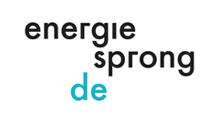 Das Logo zeigt den Schriftzug 'energie sprong' in verschiedenen Schriftgrößen und -stilen. Das Wort 'de' ist in hellblauer Farbe.
