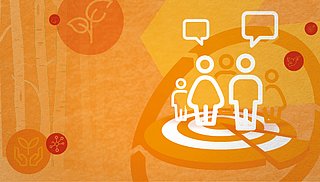 Grafik mit stilisierten Figuren in einer Gesprächsblase, umgeben von Symbolen für Pflanzen und Nachhaltigkeit. Hintergrund in warmen Farben.