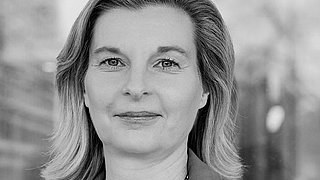 Foto von Barbie Kornelia Haller in schwarz weiß