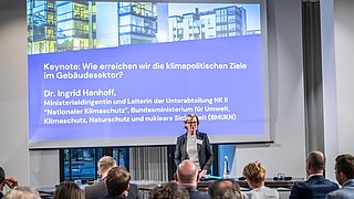 Dr. Ingrid Hanhoff (BMUKN) hält die keynote der Veranstaltung