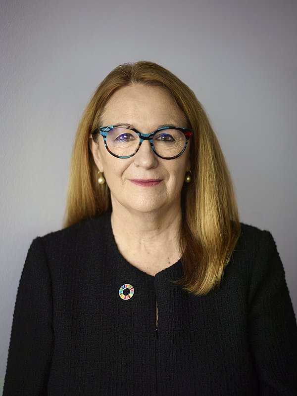 Ingrid-Gabriela Hoven