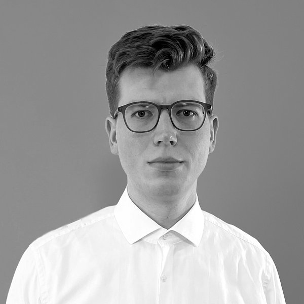 schwarz weiß Portrait von Paul Papenbrock