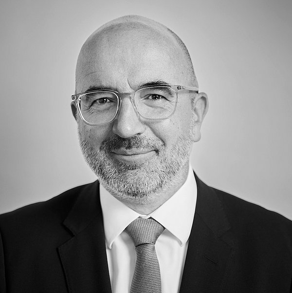 Bild von Bernhard Kluttig in schwarz weiß