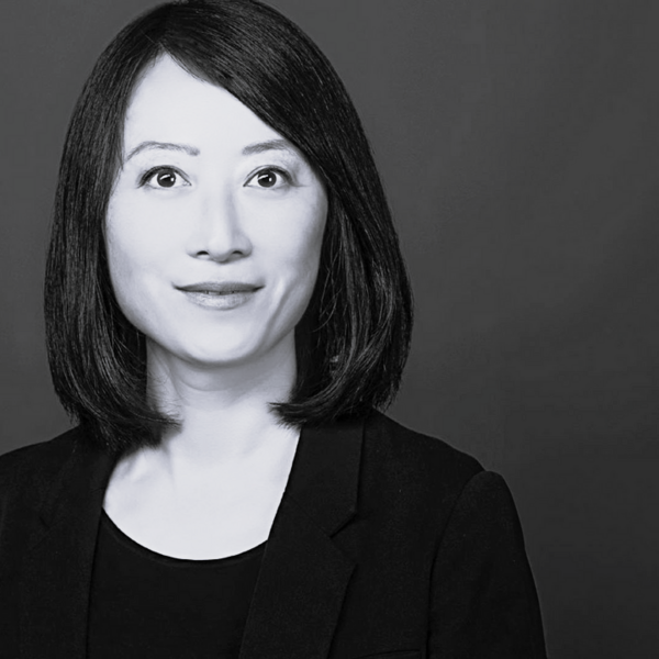 Portraitfoto der dena Mitarbeiterin Ang Ye