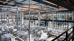 Das Innere einer Fertigungsanlage.