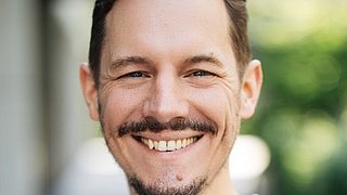 Porträtfoto von Bastian Gierull