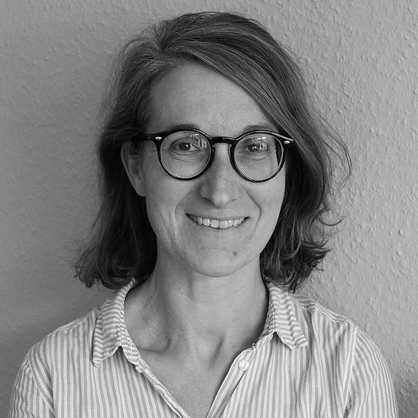 Foto von Gesine Ruetz in schwarz weiß