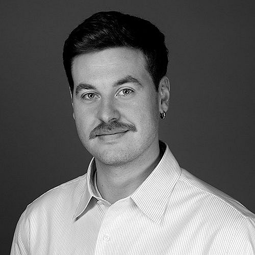 Foto von Lukas Kick in schwarz weiß