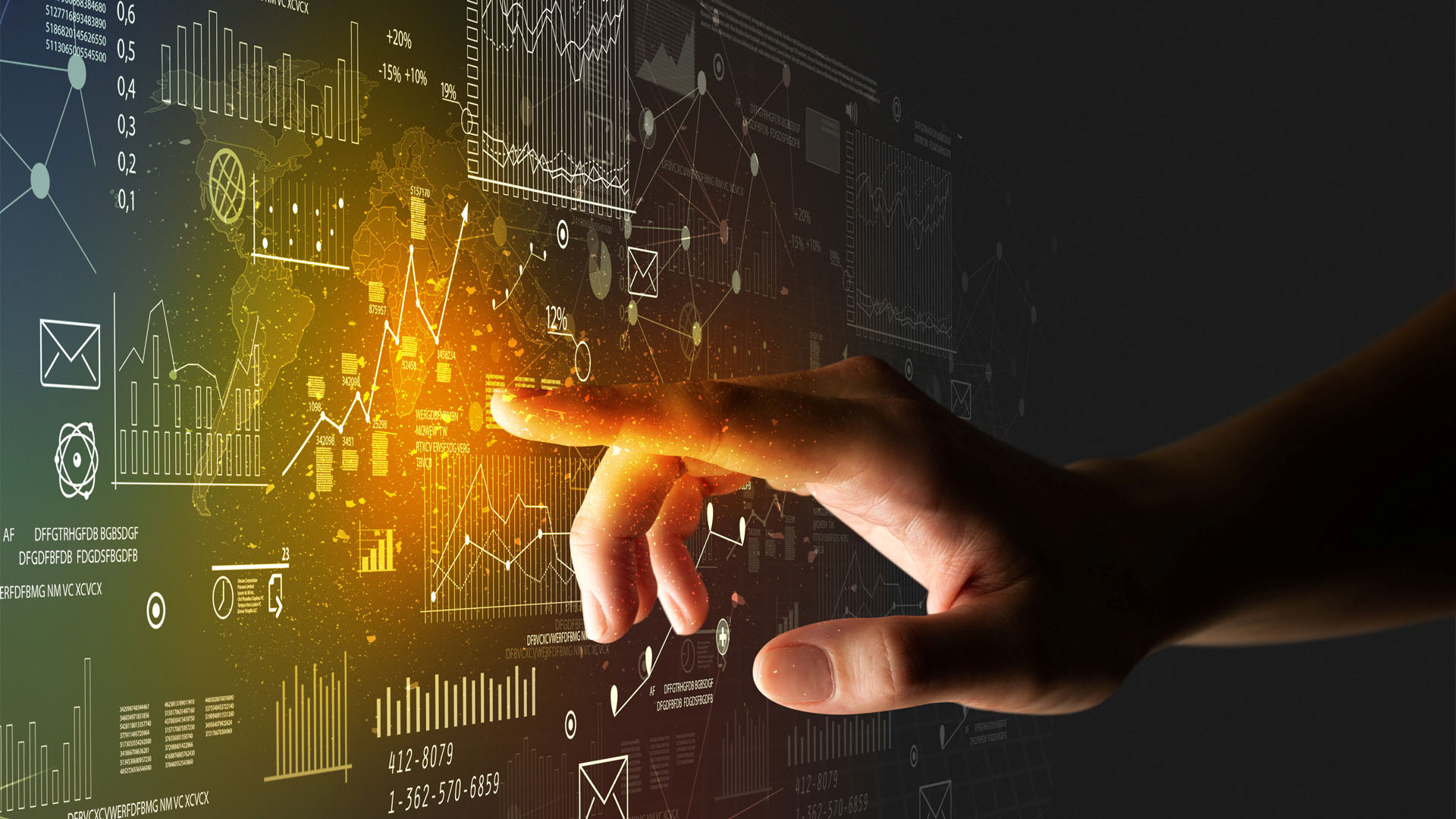 Hand zeigt auf digitale Datenvisualisierungen mit Diagrammen und Symbolen auf transparentem Bildschirm