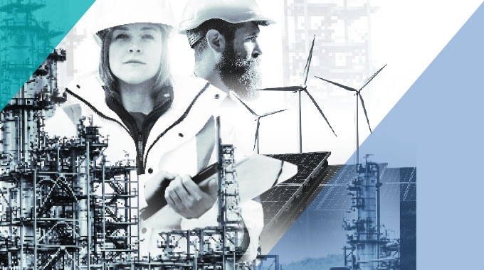 Zwei Personen in Arbeitskleidung, eine mit Helm und die andere mit Brille, stehen vor Windkraftanlagen und Solarpanelen.