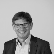 Bild von Andreas Holm in schwarz weiß