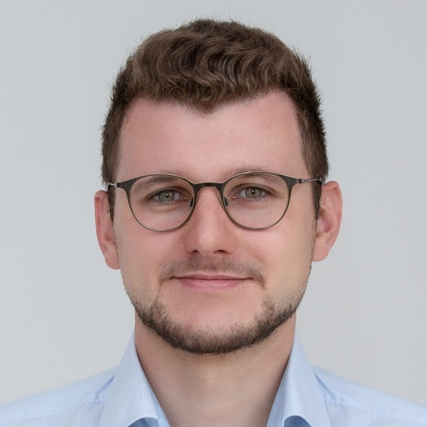 Portraitbild von Dr. Michael Hellwig