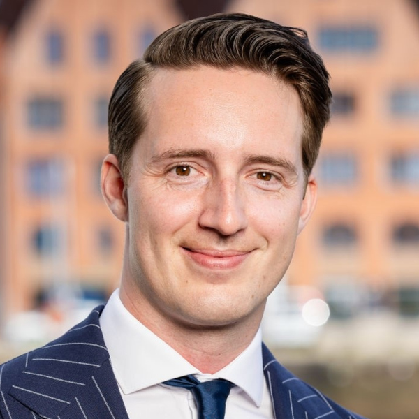 Portraitbild von Tim Lindemann