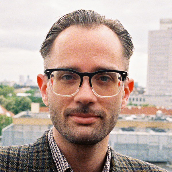 Portraitbild von Dr. Caron Pomp
